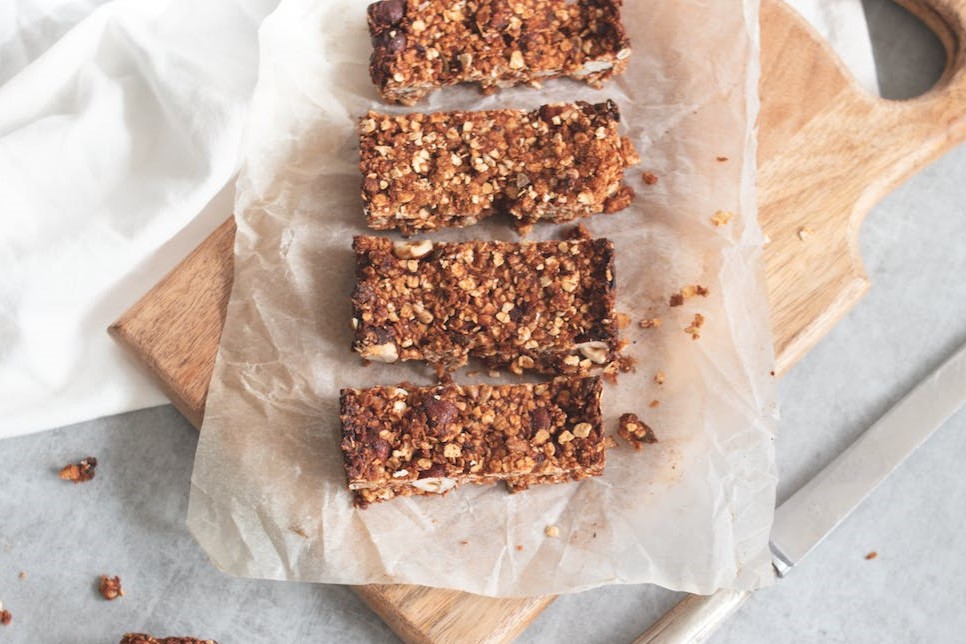 25 Best Day Hike Lunch Ideas: Easy Snacks for Hiking 2 granola bars